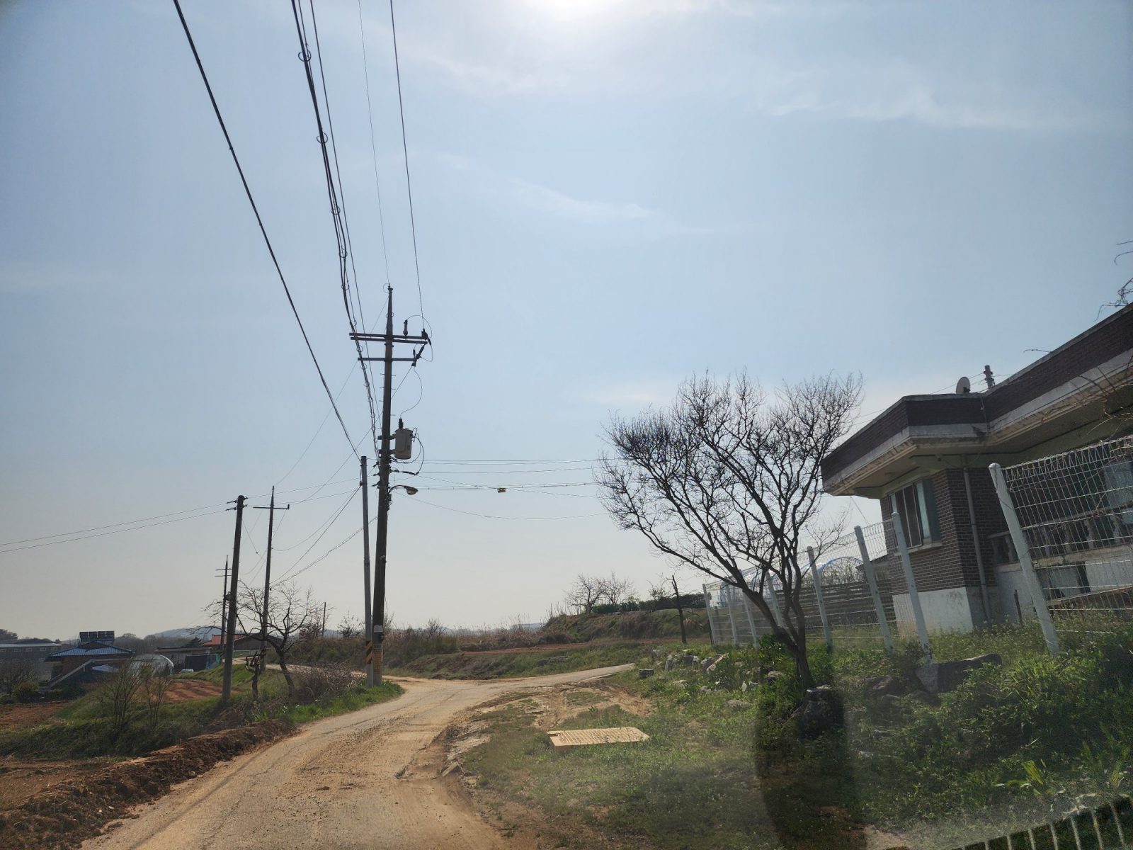 인천광역시 동구 공장 CCTV 배선 작업 이미지